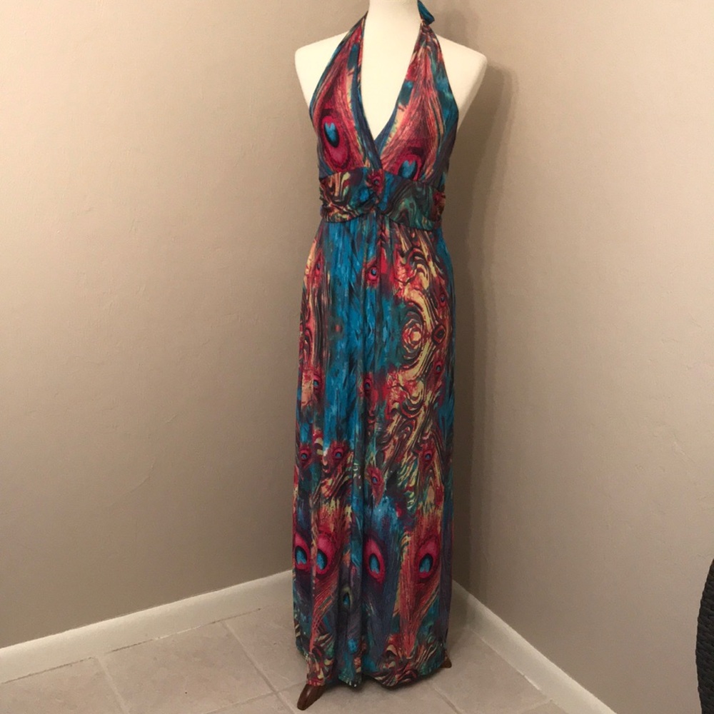 Colorful halter dress, great for a cruise!!